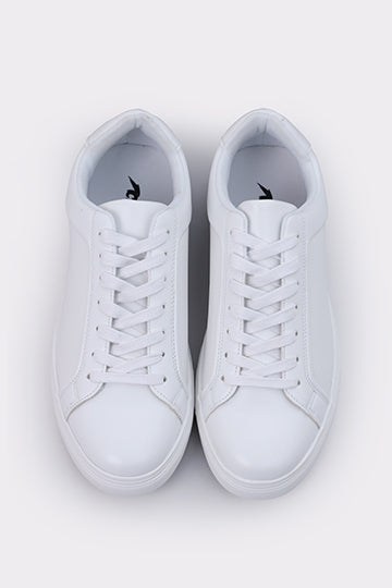 Men's trendy sneakers