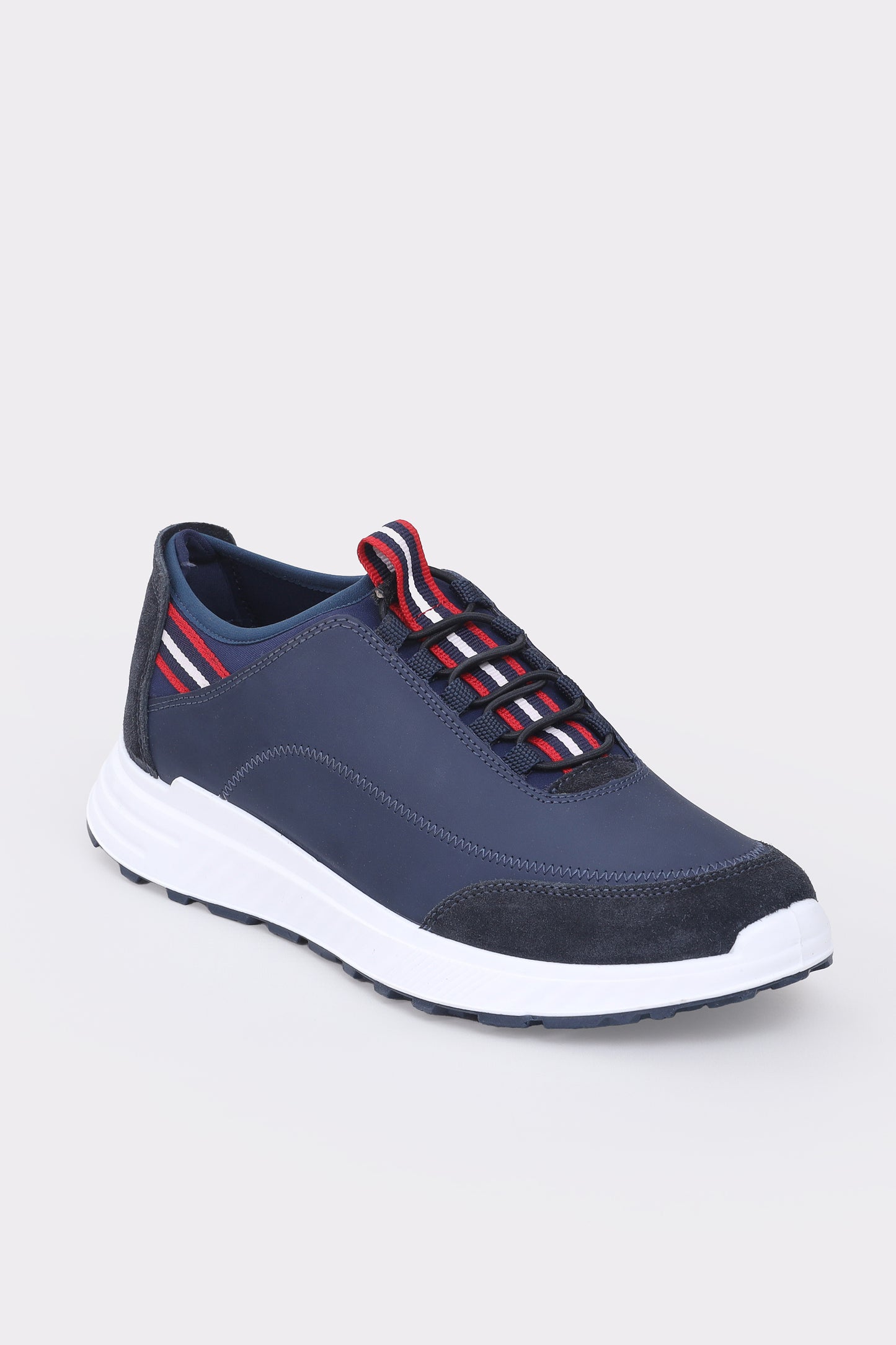 Men's sporty sneakers