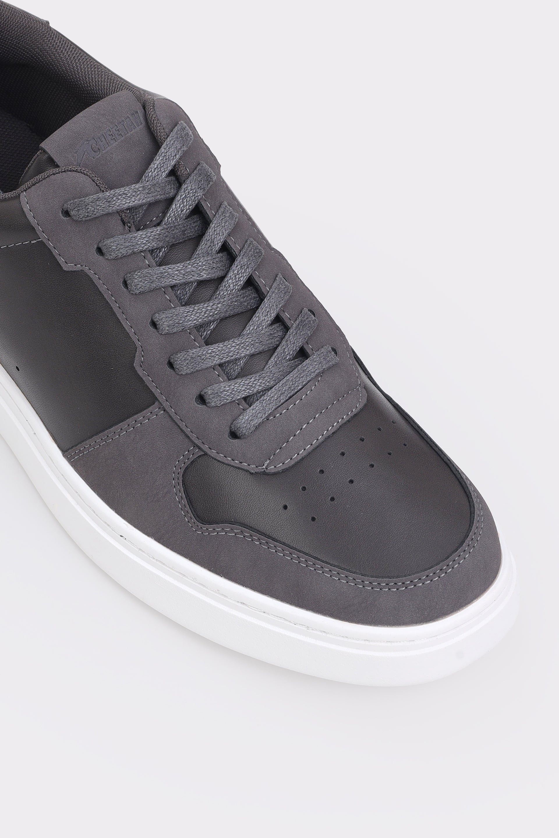 Men Sneakers